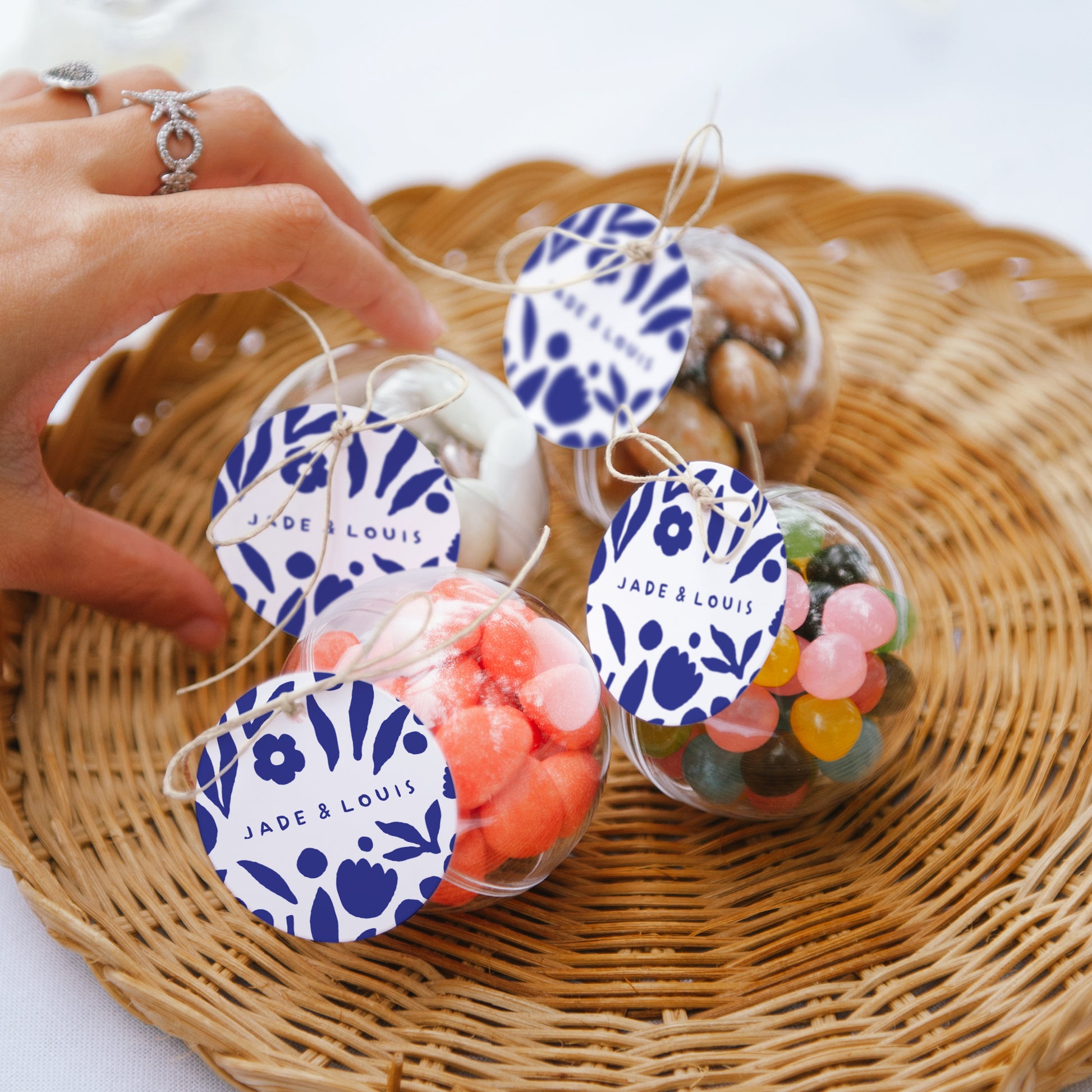 Boîte à dragées Mariage boule avec étiquette ronde Bleu Majorelle photo N° 2