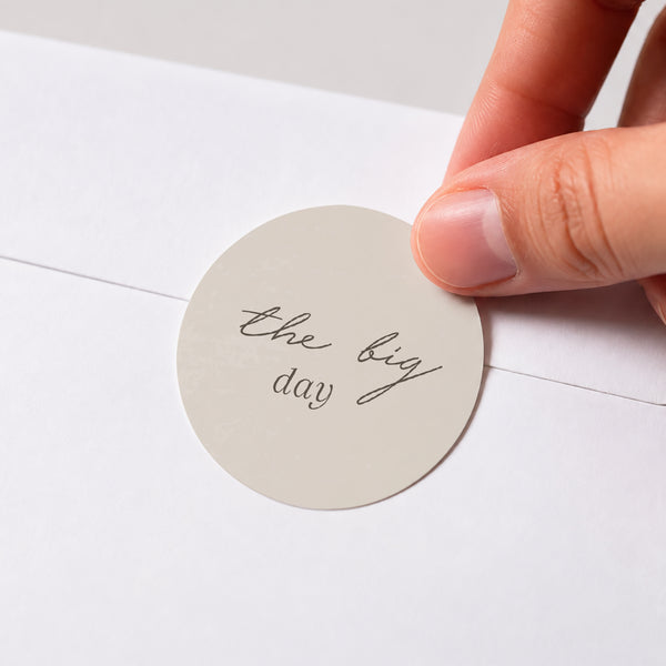 Sticker Mariage Rond Courbes sur fond beige photo