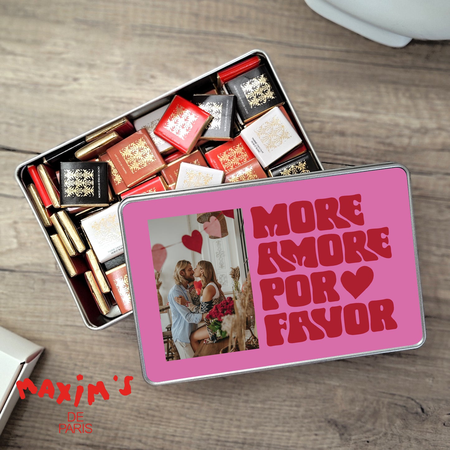 Boite métallique rectangle, garnie de chocolats More amor por favor photo N° 1