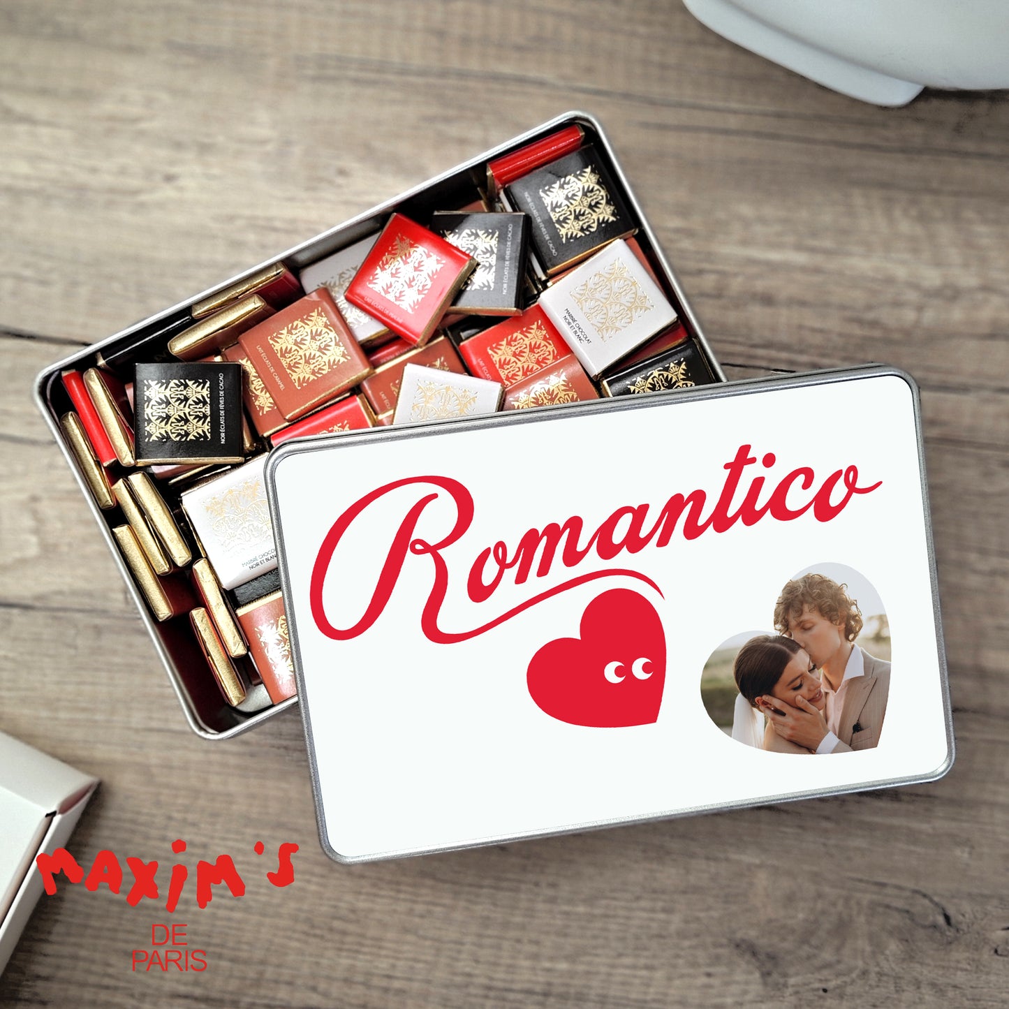 Boite métallique rectangle, garnie de chocolats Romantico photo N° 1