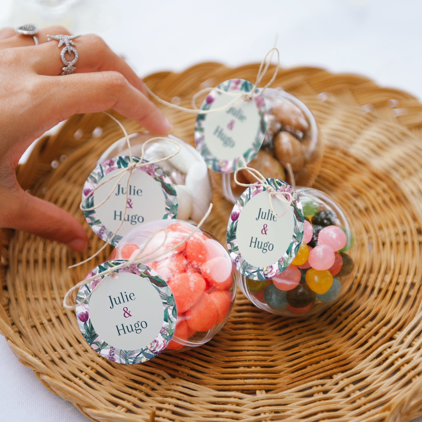 Boîte à dragées Mariage boule avec étiquette ronde Exotic flowers photo N° 2