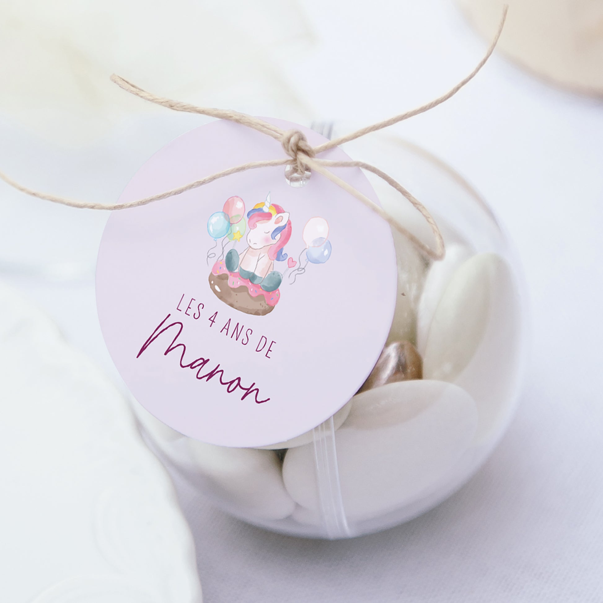 Boîte à bonbons Anniversaire Enfant boule avec étiquette ronde Licorne donuts photo N° 1