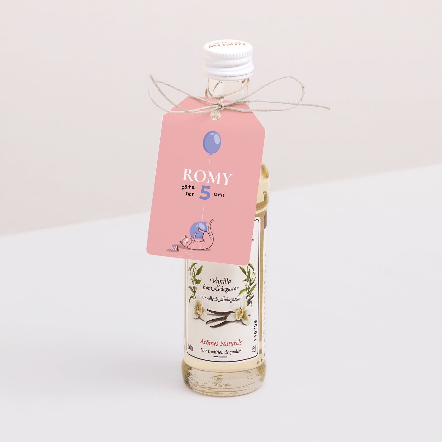 Etiquette perforée Anniversaire Enfant Fanion Le chat rose photo N° 3