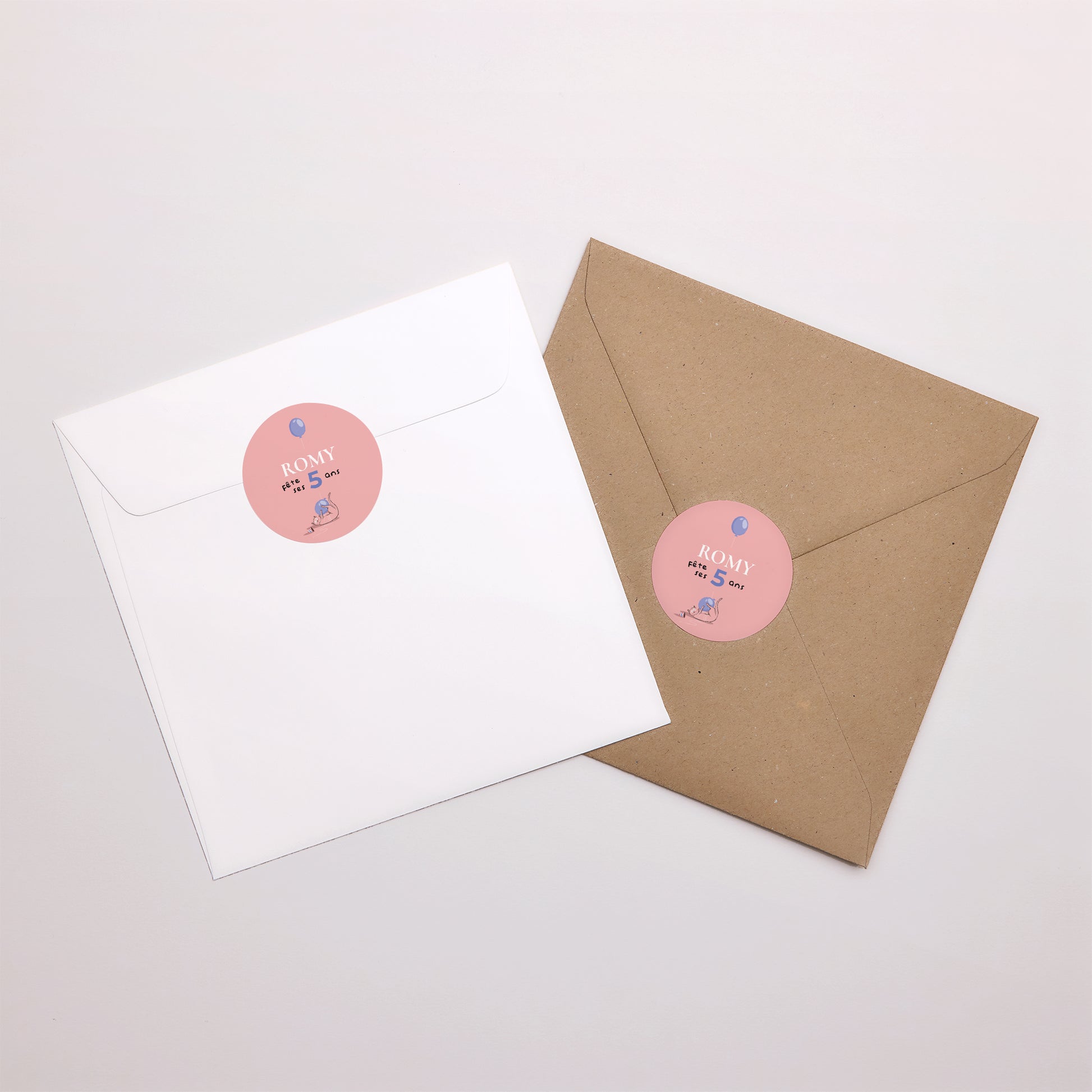 Sticker Anniversaire Enfant Rond Le chat rose photo N° 4