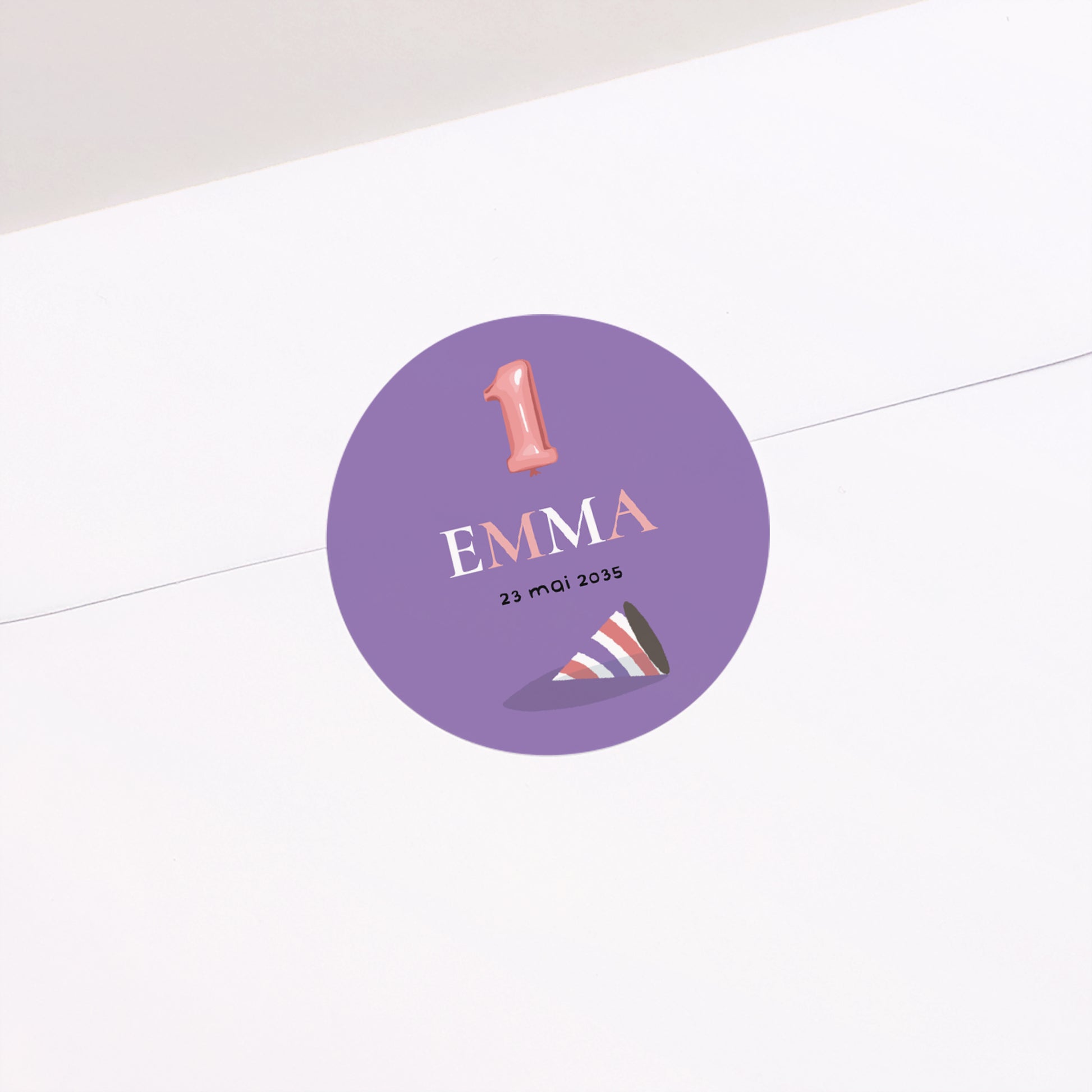 Sticker Anniversaire Enfant Rond Le chien violet photo N° 2