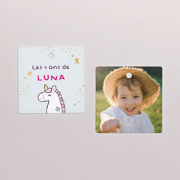 Etiquette perforée Anniversaire Enfant Carrée Gâteau Licorne photo