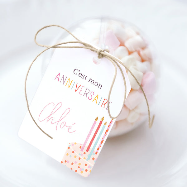 Boîte à bonbons Anniversaire Enfant boule avec étiquette fanion Gâteau d'anniversaire photo