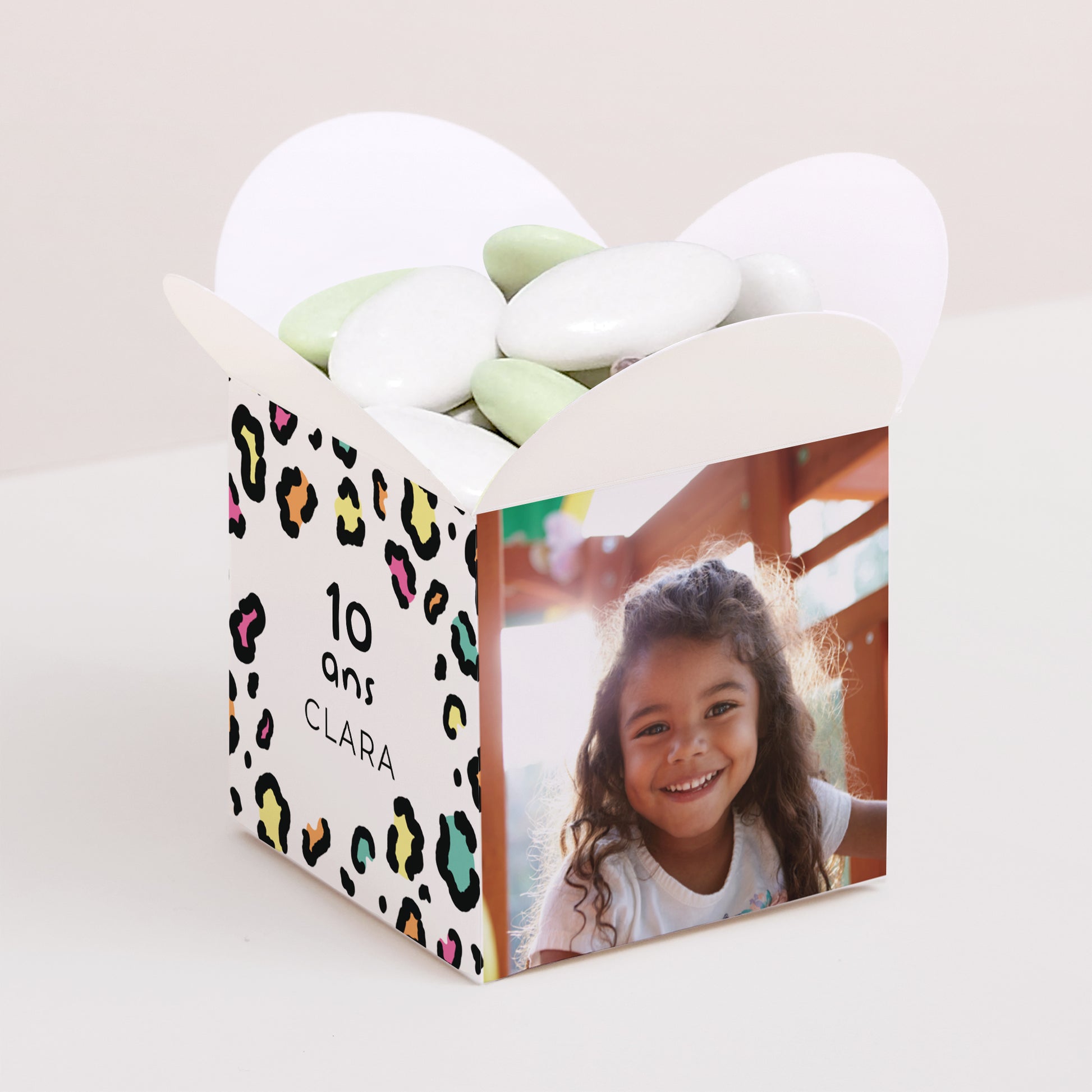 Boîte à bonbons Anniversaire Enfant Ouverture papillon Léopard coloré photo N° 1