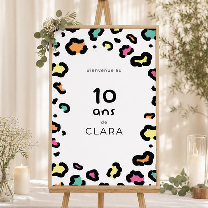 Panneau bienvenue Anniversaire Enfant Portrait 60 x 90 cm Léopard coloré photo N° 1