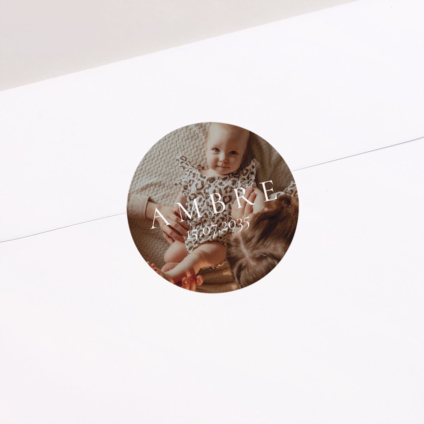 Sticker Naissance Rond Portrait de naissance photo N° 1