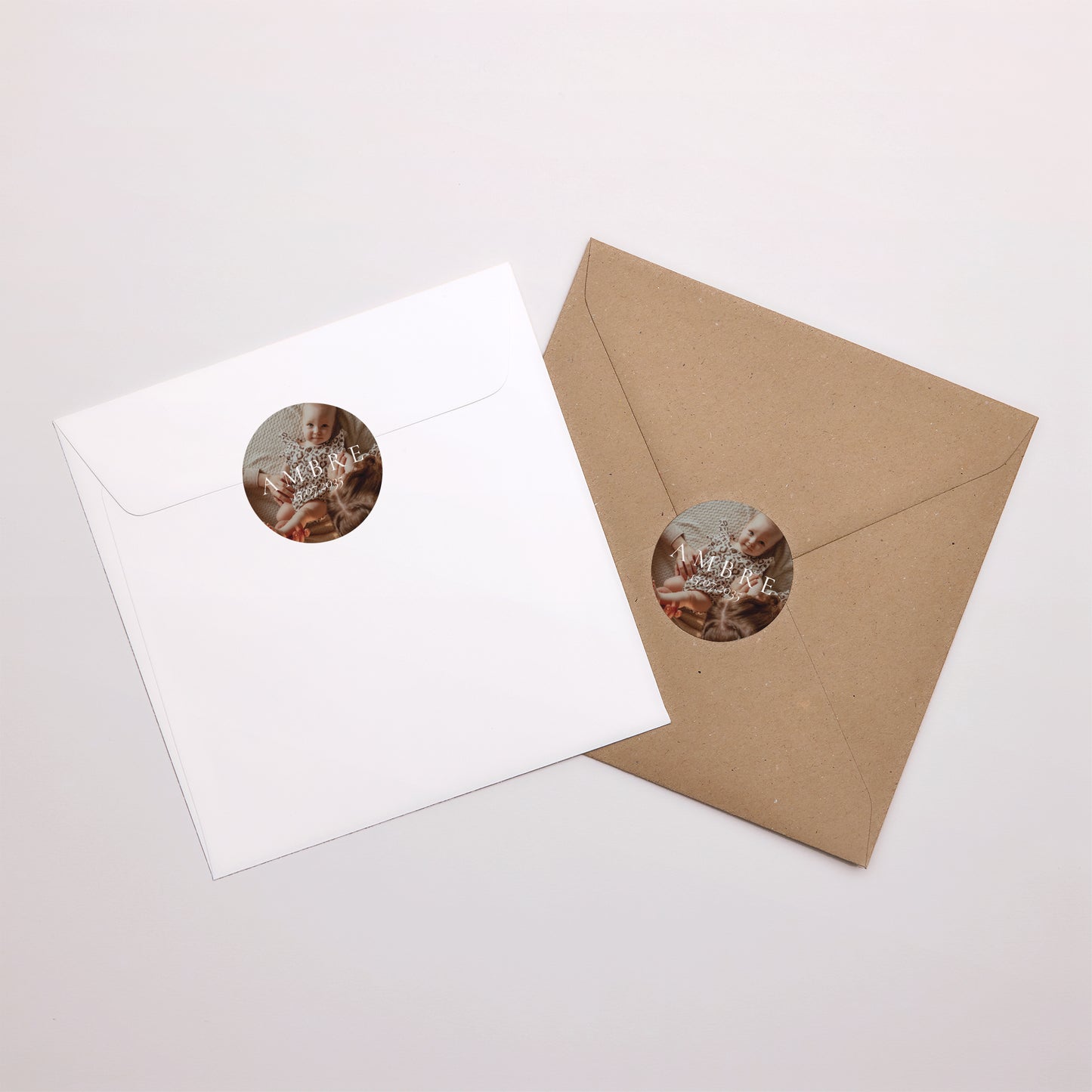 Sticker Naissance Rond Portrait de naissance photo N° 3