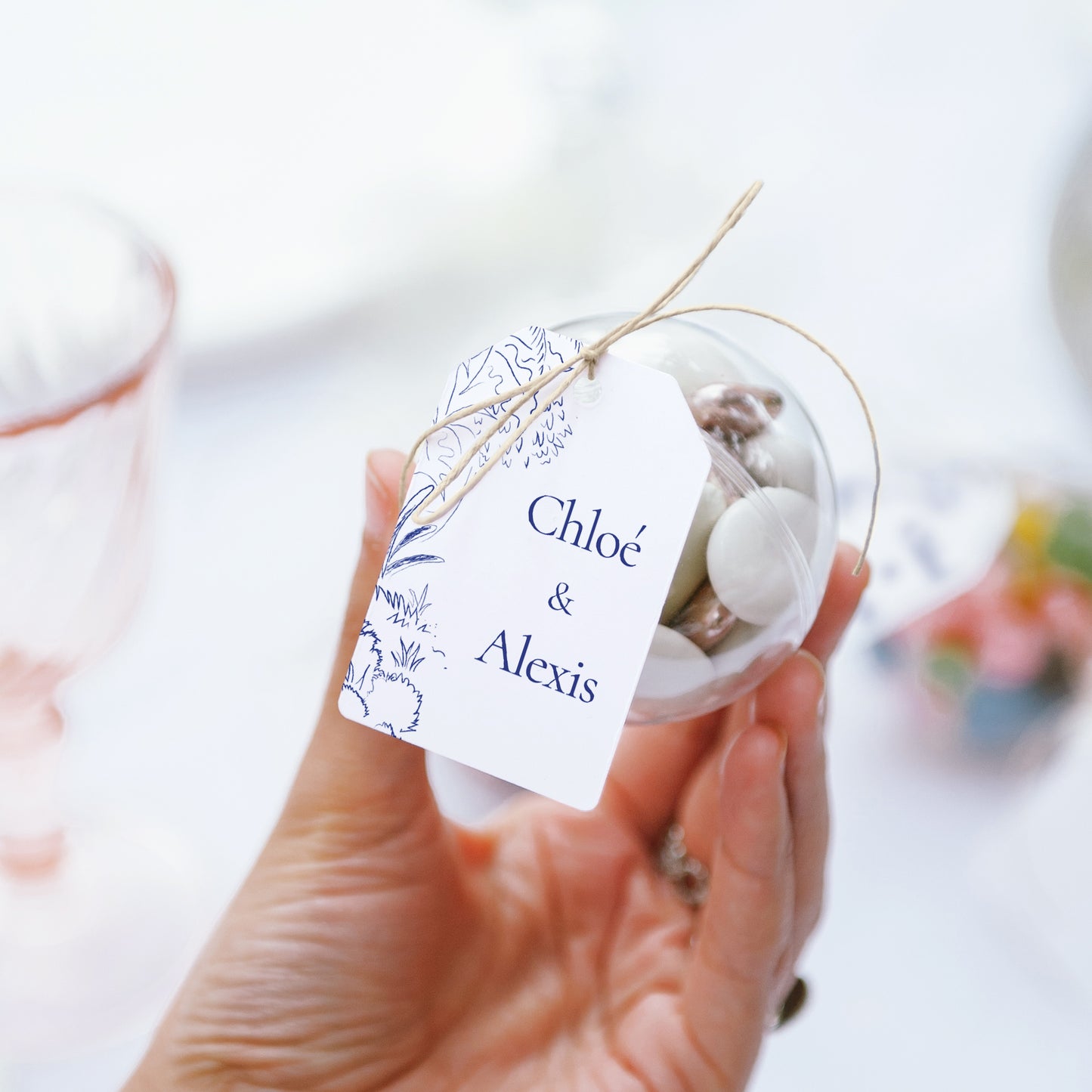 Boîte à dragées Mariage boule avec étiquette fanion Clairière d'Amour photo N° 3