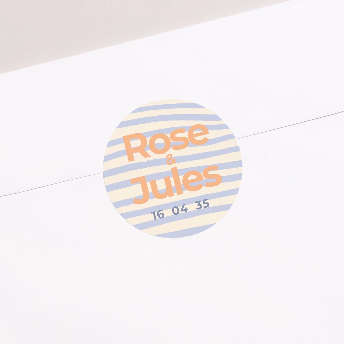 Sticker Naissance Rond Les doux doudous photo N° 1