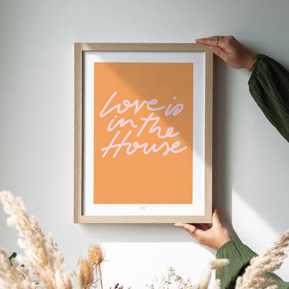 Affiche Portrait Love is in the house photo N° 2