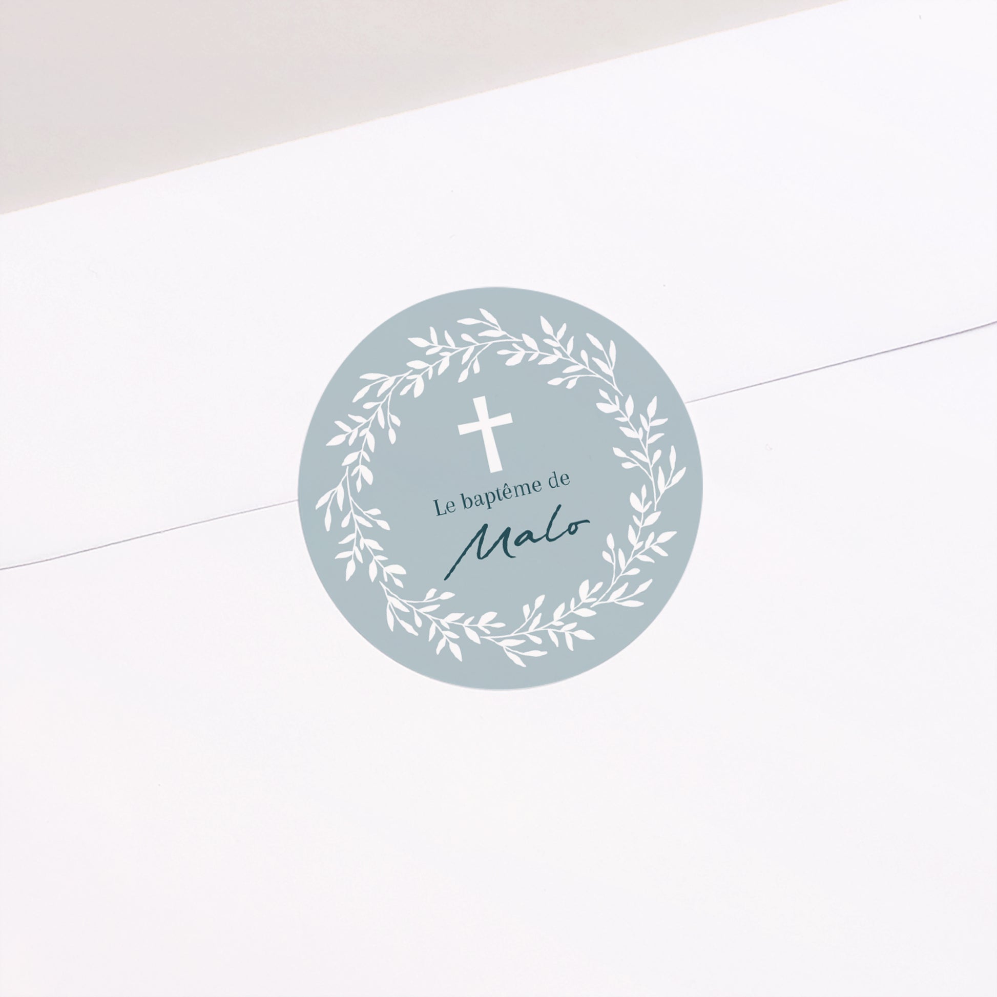 Sticker Baptême Rond Couronne de Douceur Bleue photo N° 1