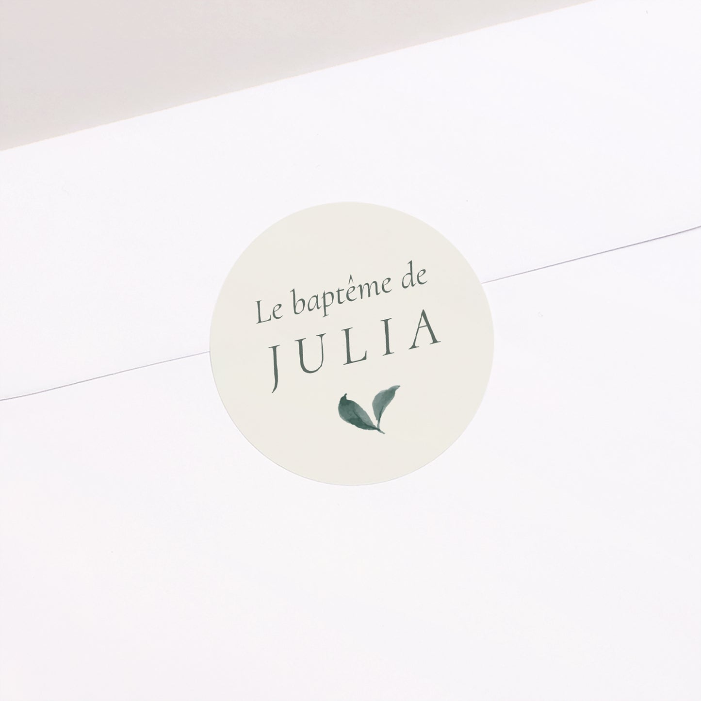 Sticker Baptême Rond Une Couronne de Douceur photo N° 1