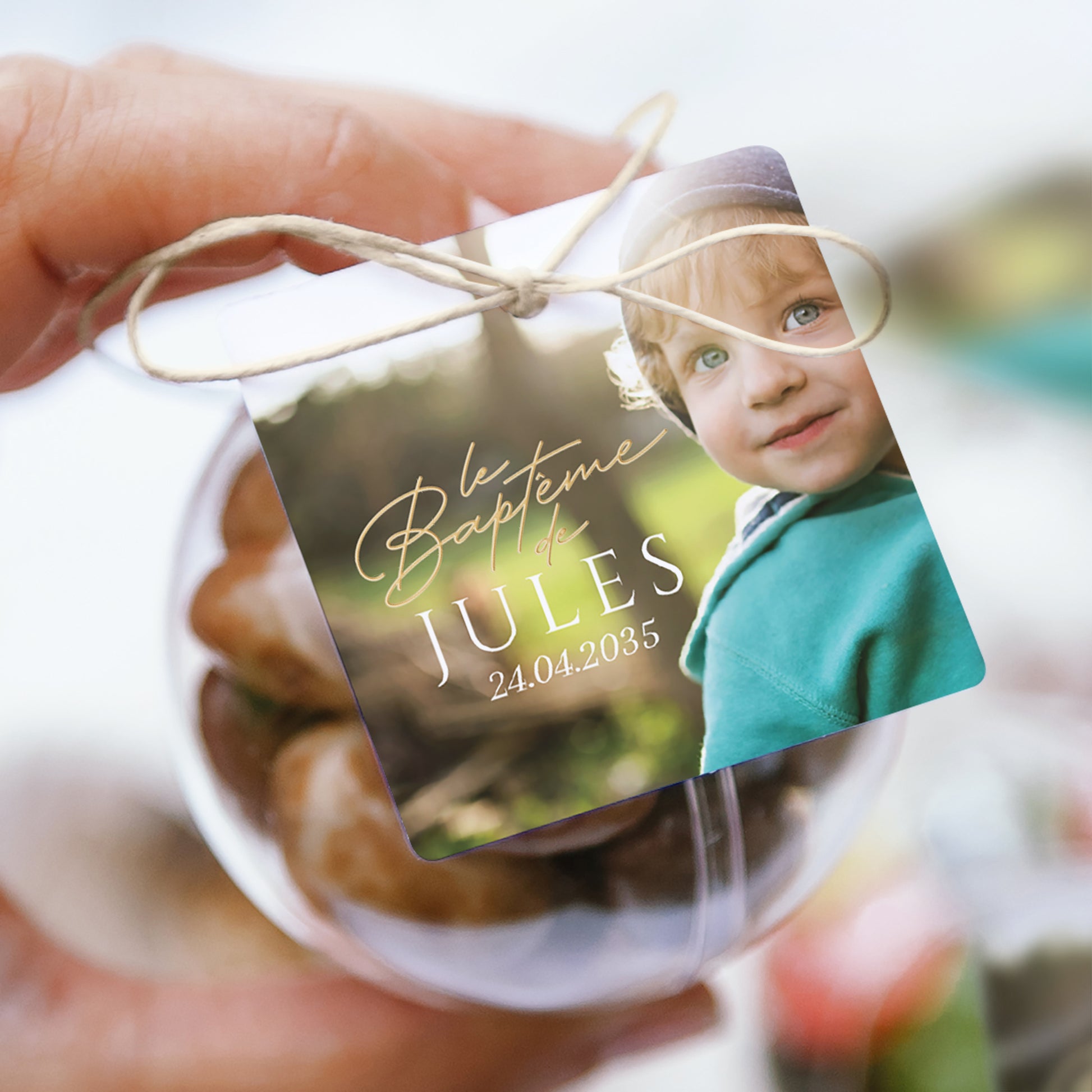 Boîte à dragées Baptême boule avec étiquette carrée Un Moment Précieux photo N° 1