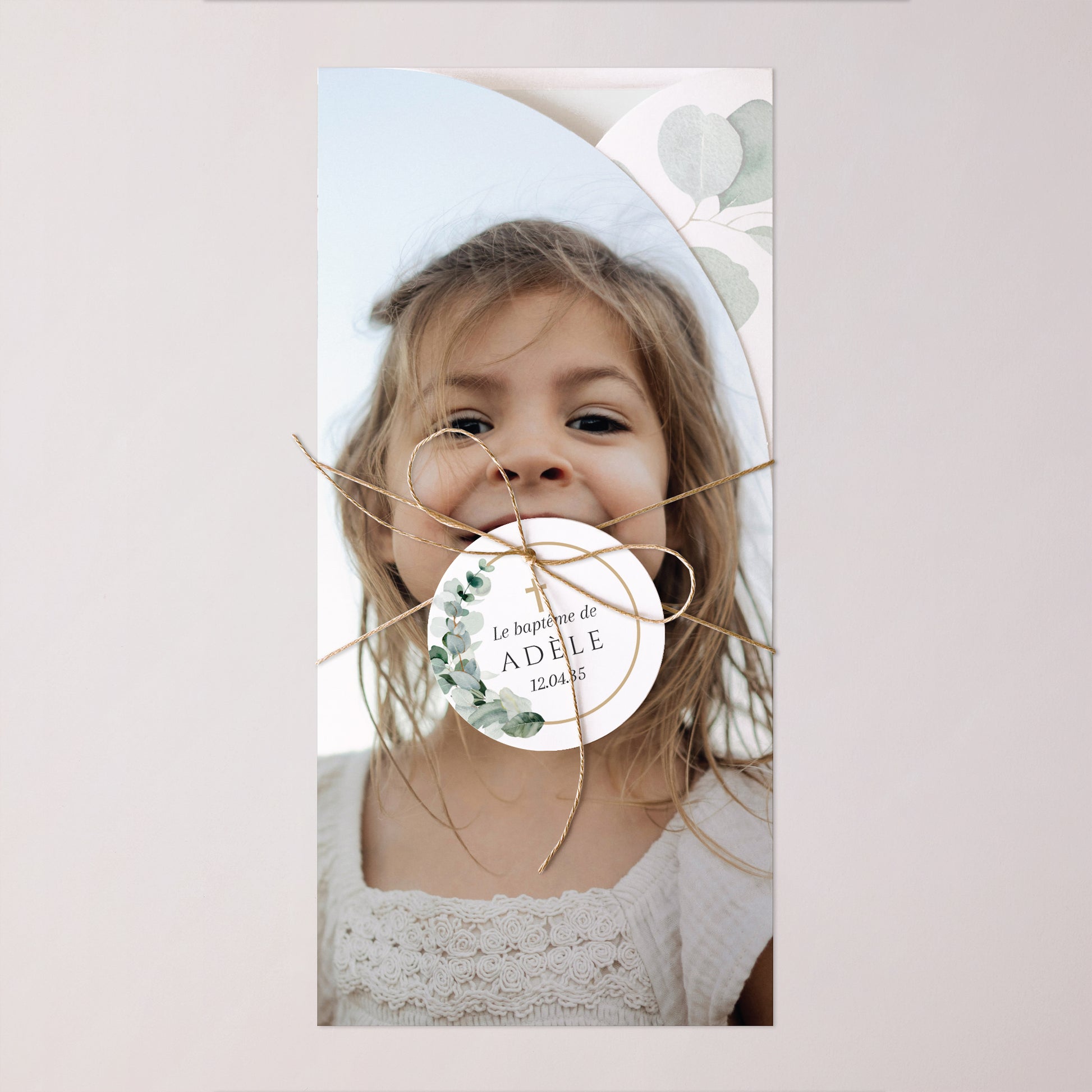 Faire-part Baptême Pochette, 2 cartes, étiquette ronde Feuilles de Lumière photo N° 1