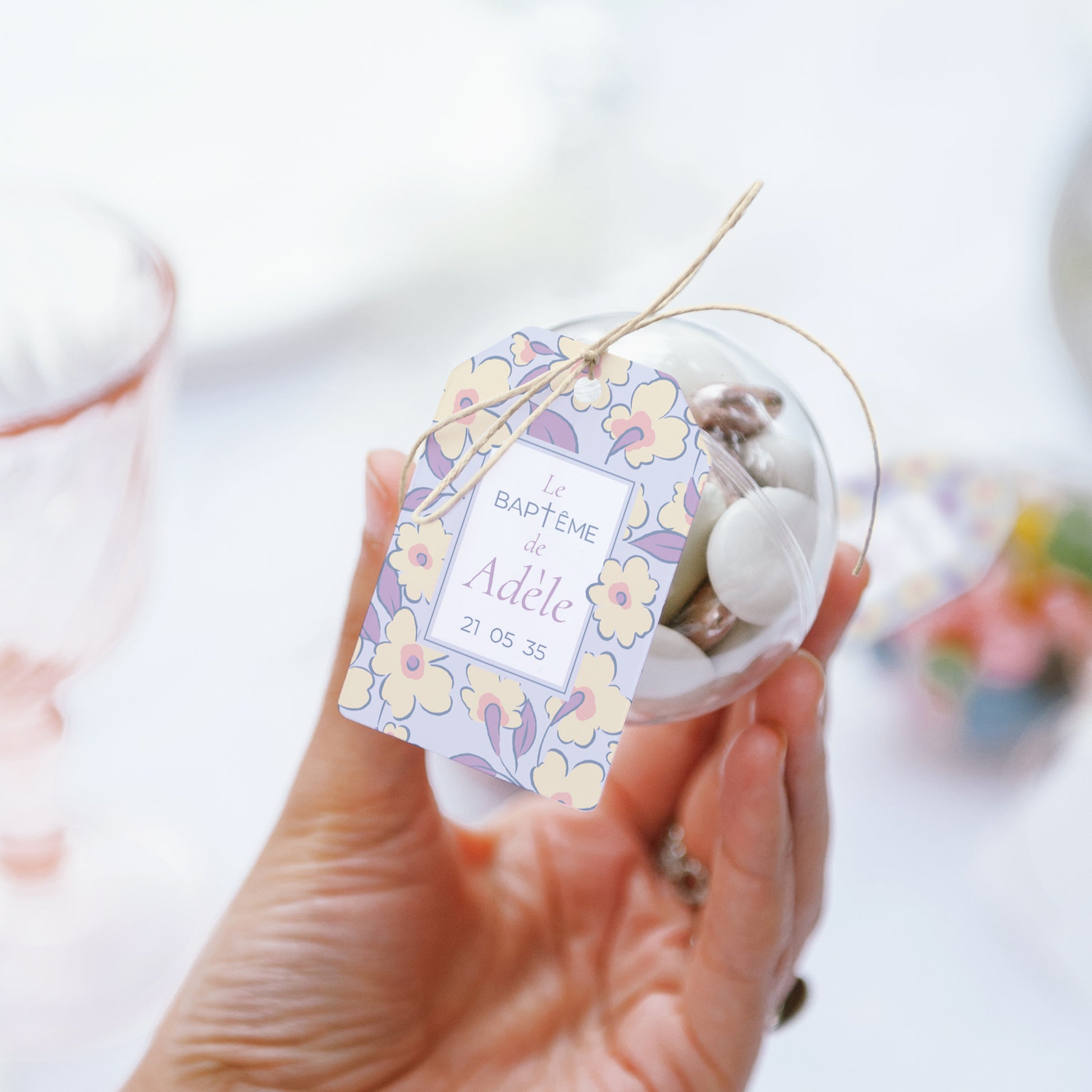 Boîte à dragées Baptême boule avec étiquette fanion Douce Floraison photo N° 3