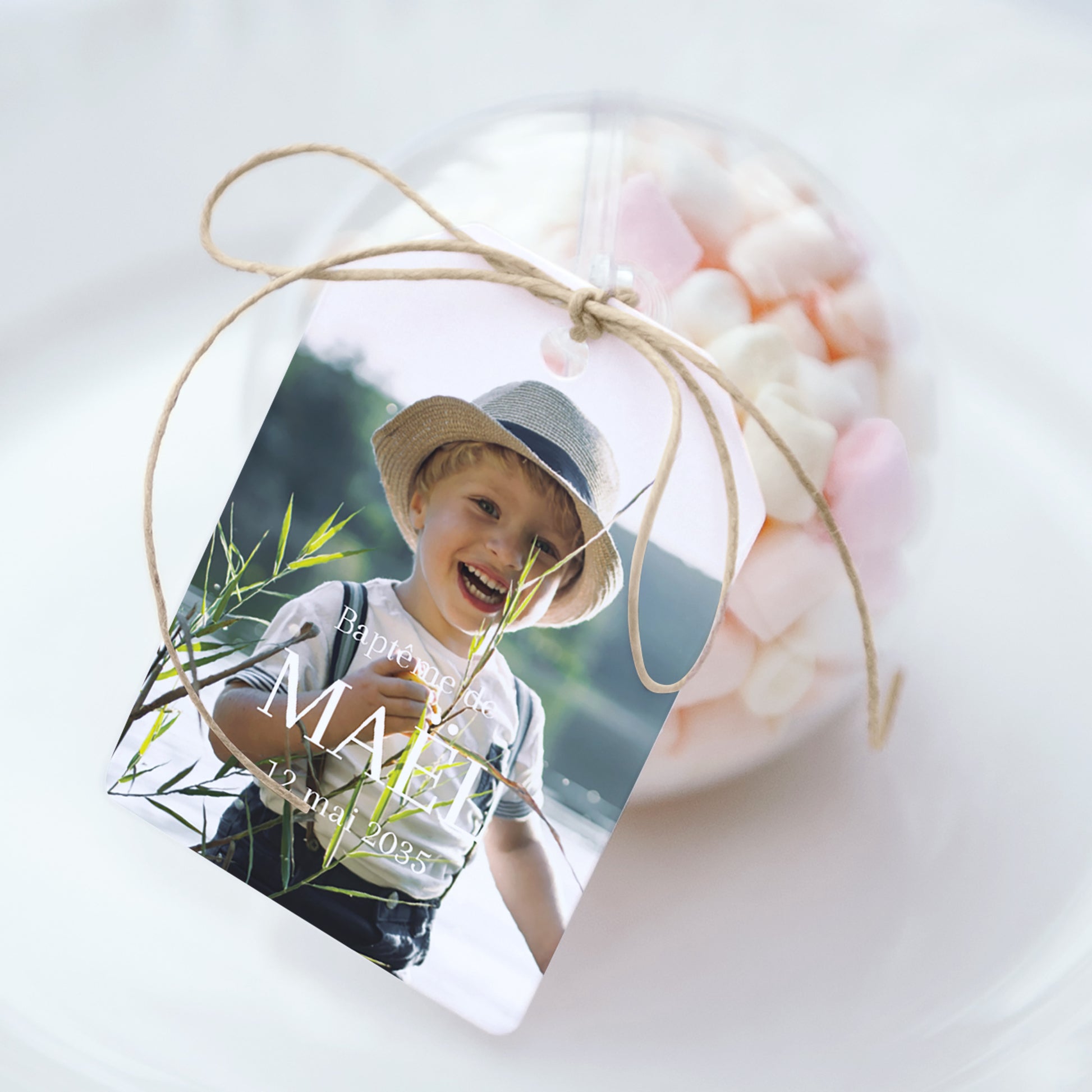 Boîte à dragées Baptême boule avec étiquette fanion Instant Sacré photo N° 1