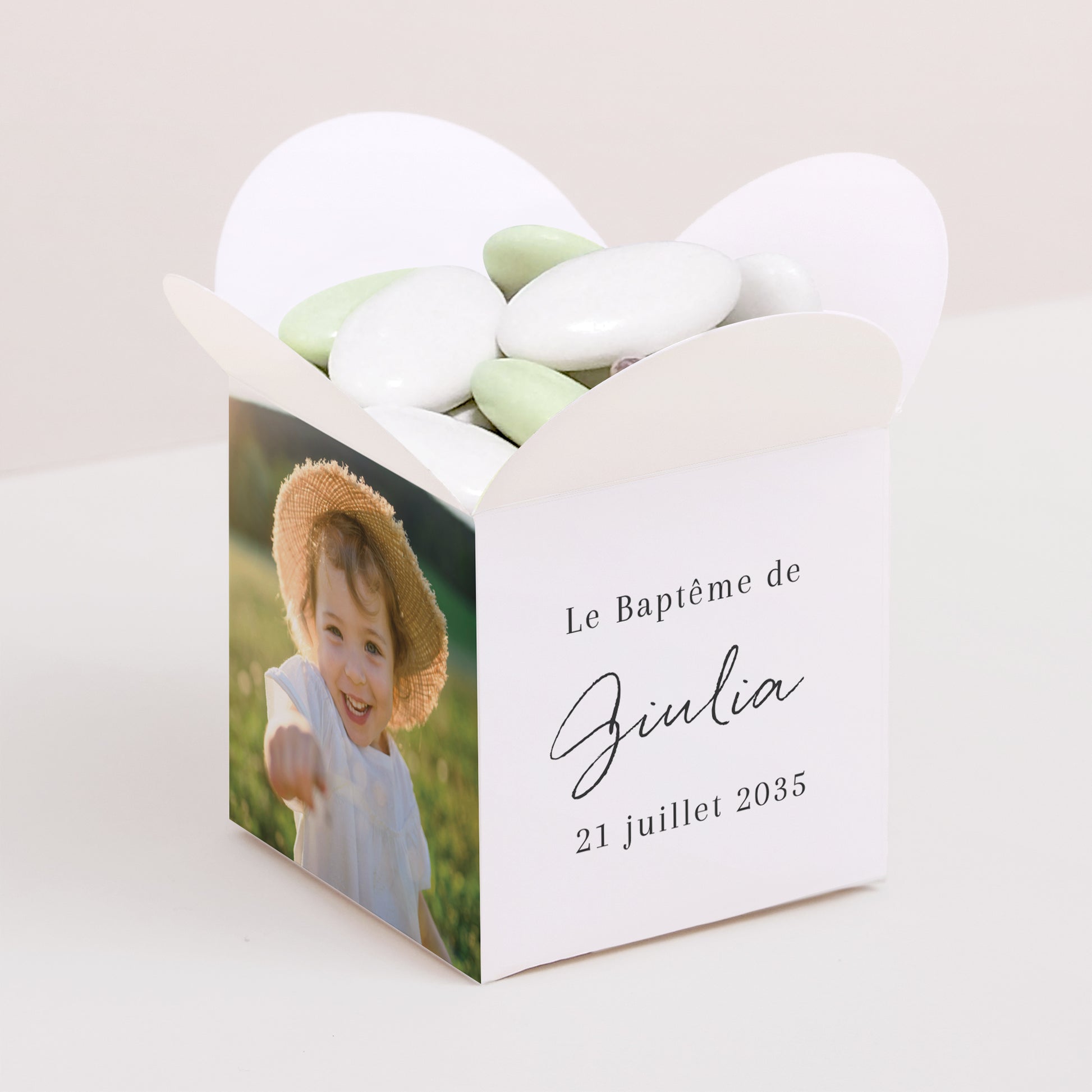 Boîte à dragées Baptême Ouverture papillon Essence du moment photo N° 1