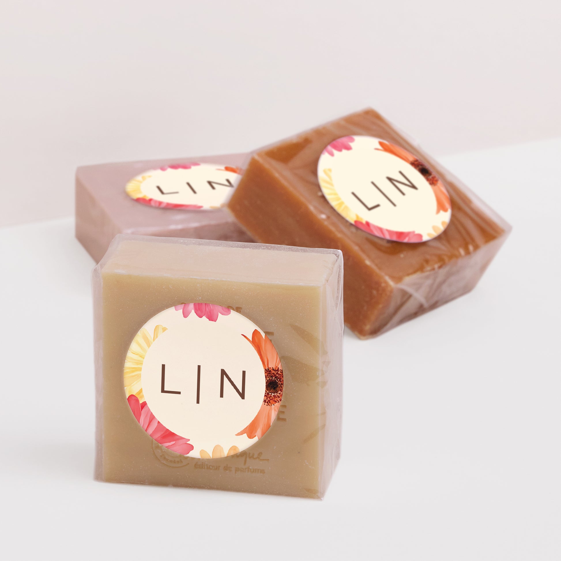 Sticker Mariage Rond Éclats de Fleurs photo N° 2