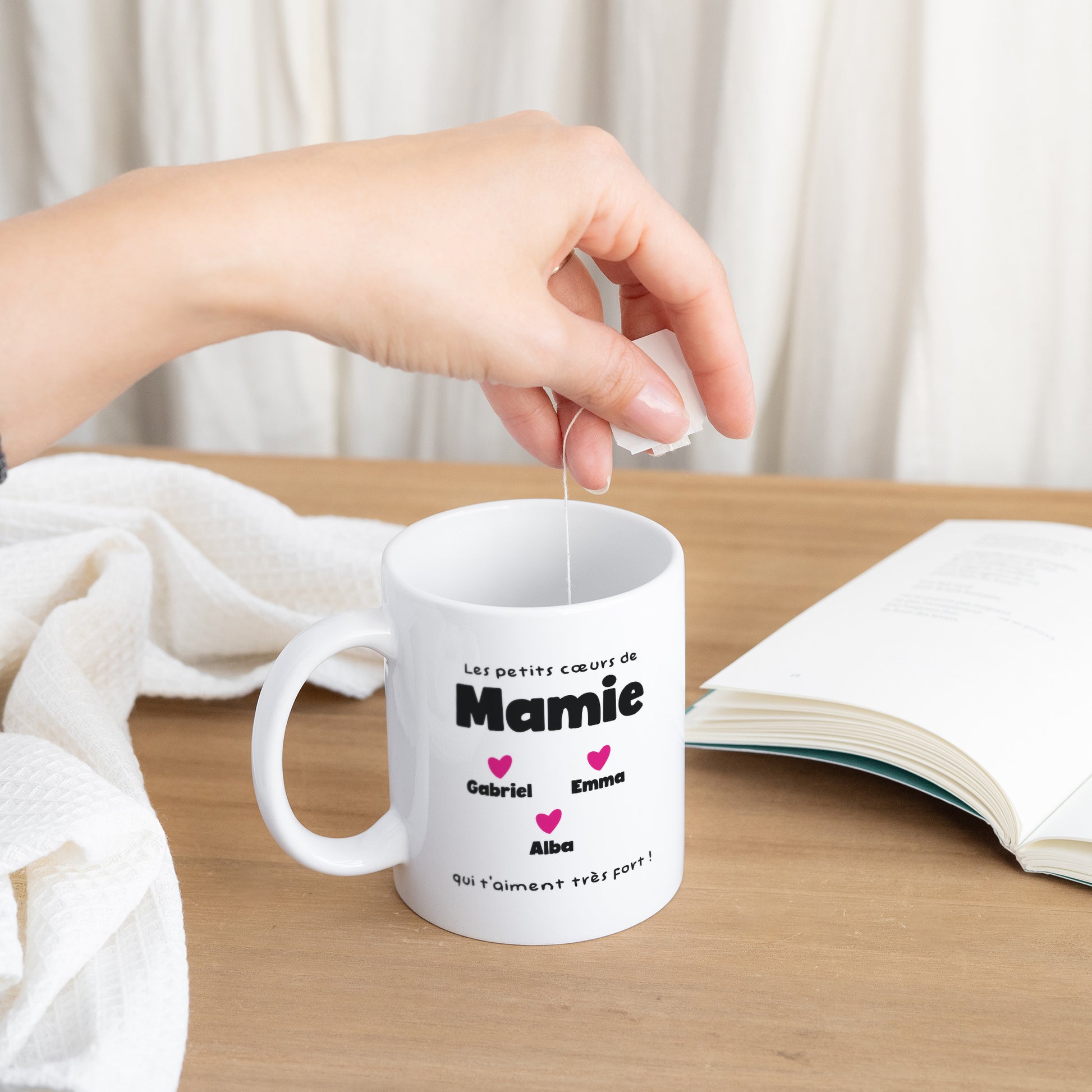 Mug Blanc Les petits cœurs de Mamie photo N° 3