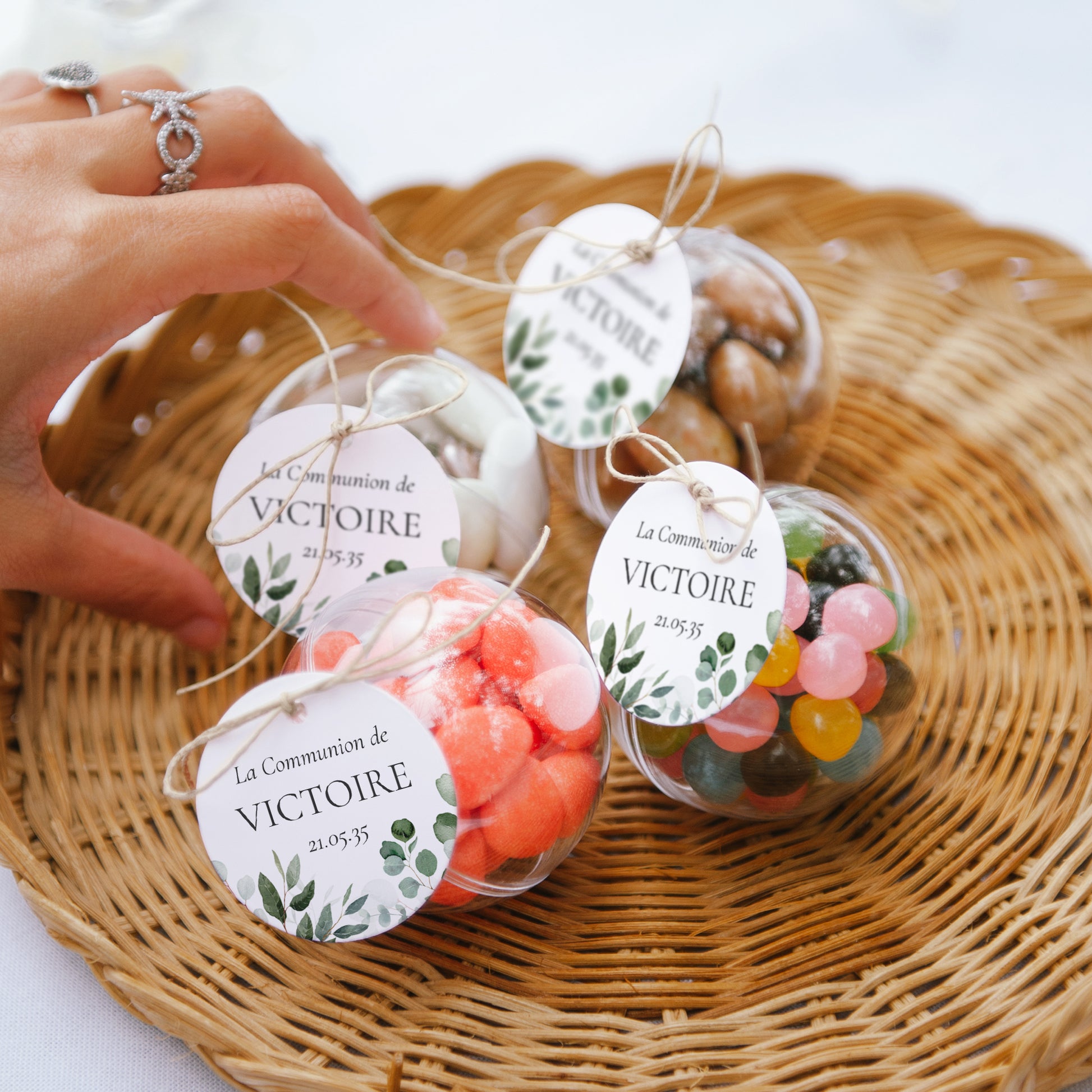 Boîte à dragées Communion boule avec étiquette ronde Chemin de Lumière photo N° 2