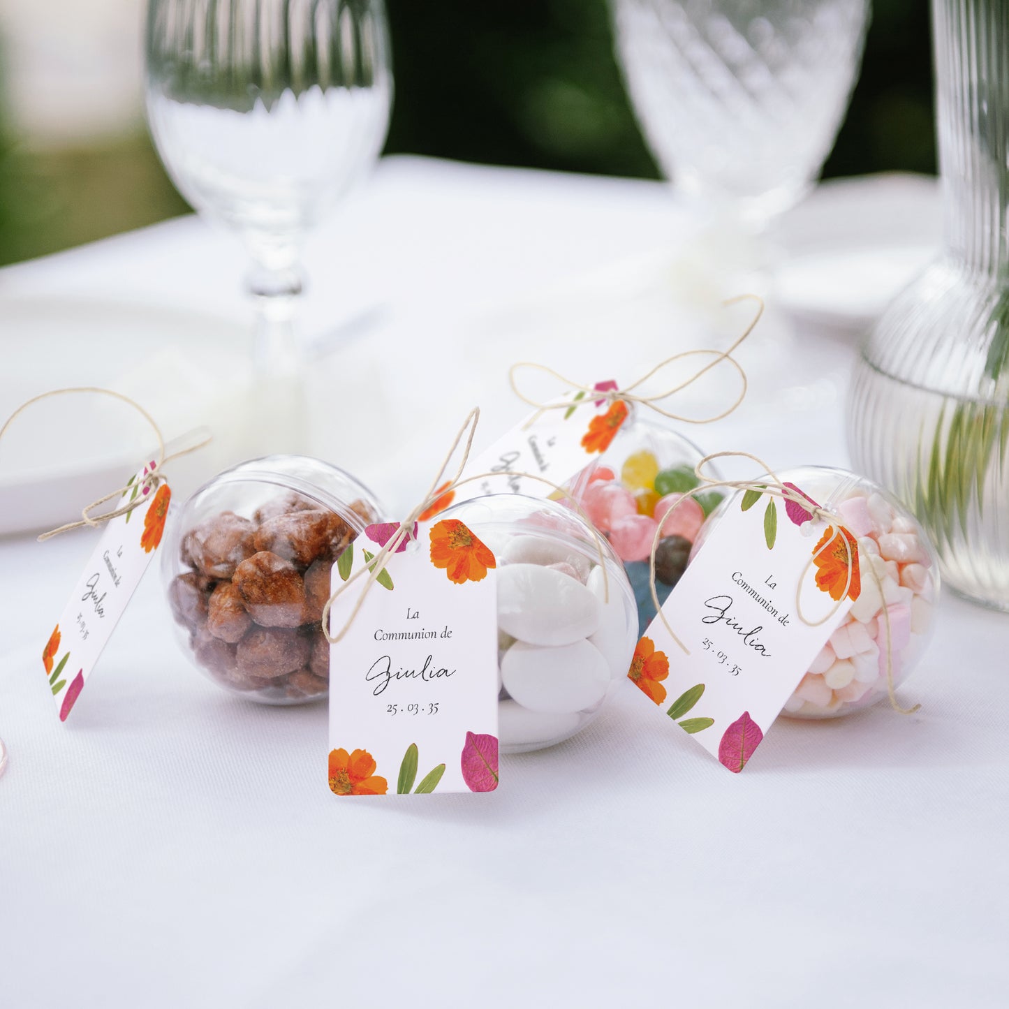 Boîte à dragées Communion boule avec étiquette fanion Brise de Printemps photo N° 2