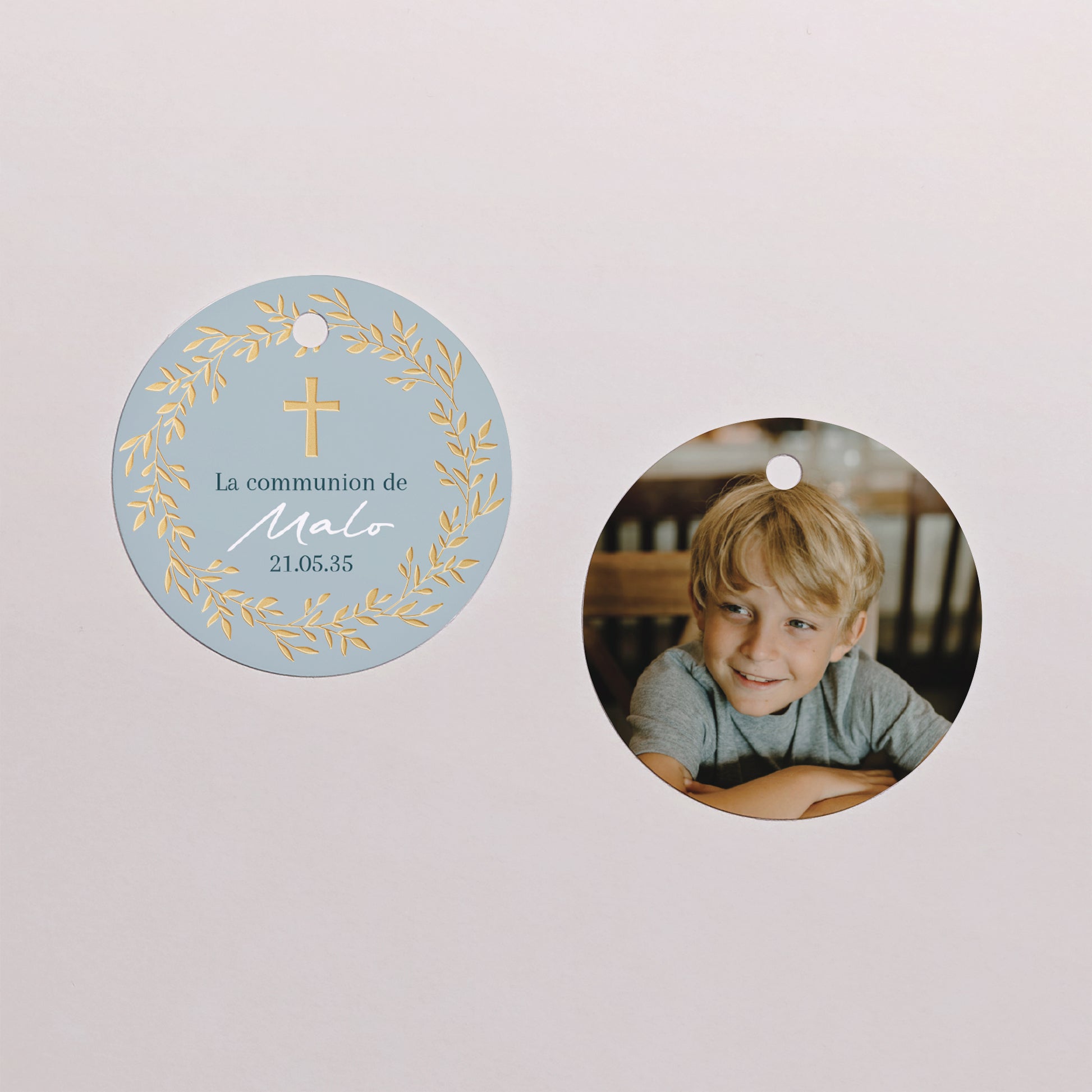 Boîte à dragées Communion boule avec étiquette ronde Bénédiction Dorée bleue photo N° 3