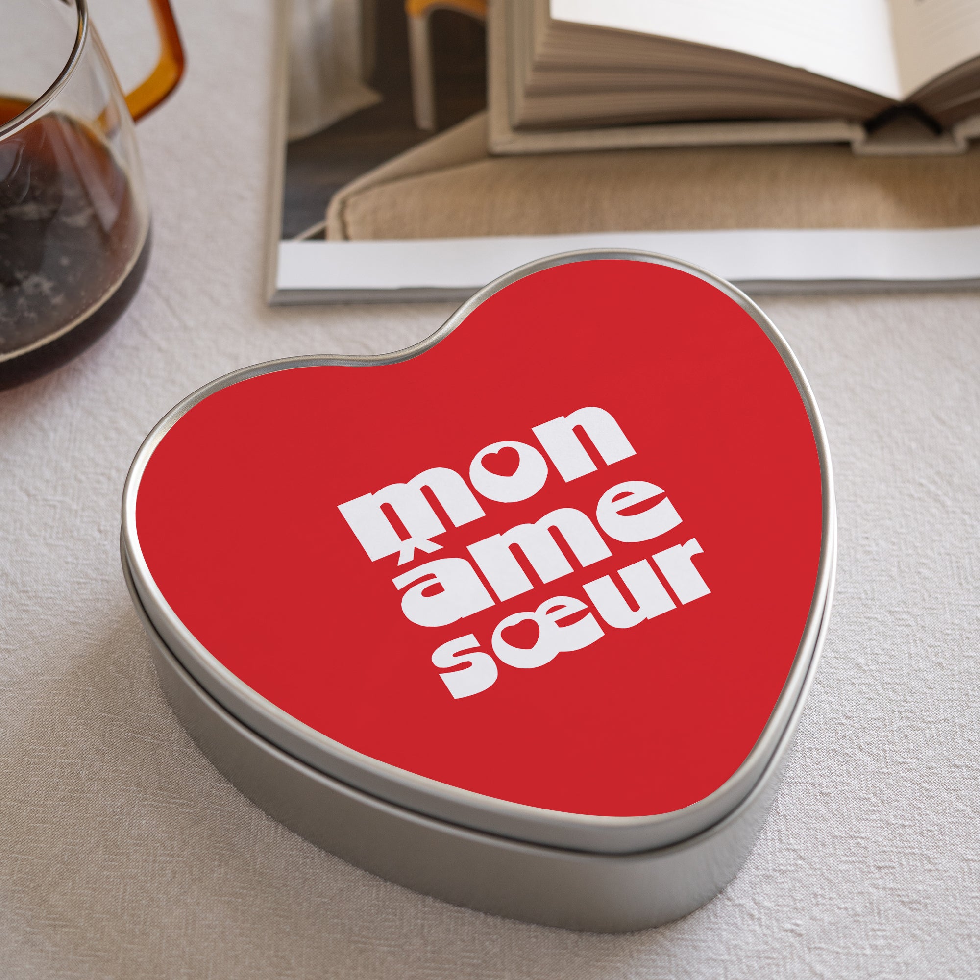Boite métallique coeur, garnie de chocolats Âmes sœurs photo N° 2