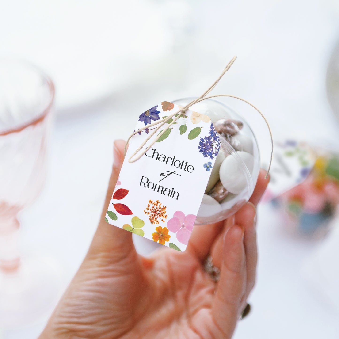 Boîte à dragées Mariage boule avec étiquette fanion Herbier d’Amour photo N° 3