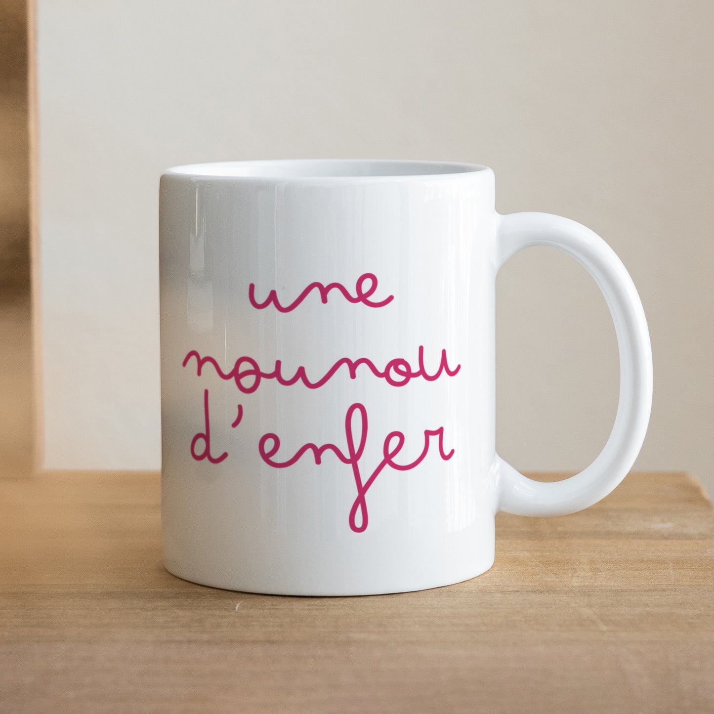 Mug Blanc Une nounou d'enfer photo N° 1