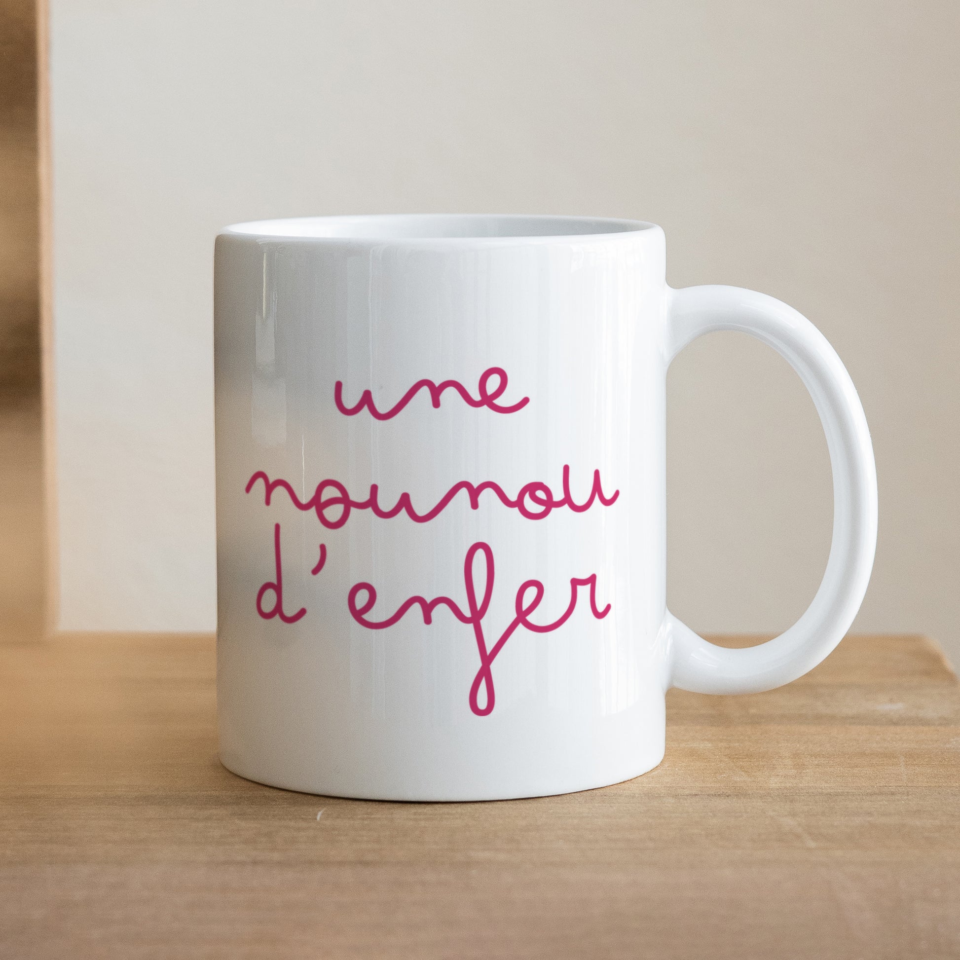 Mug Blanc Une nounou d'enfer photo N° 1