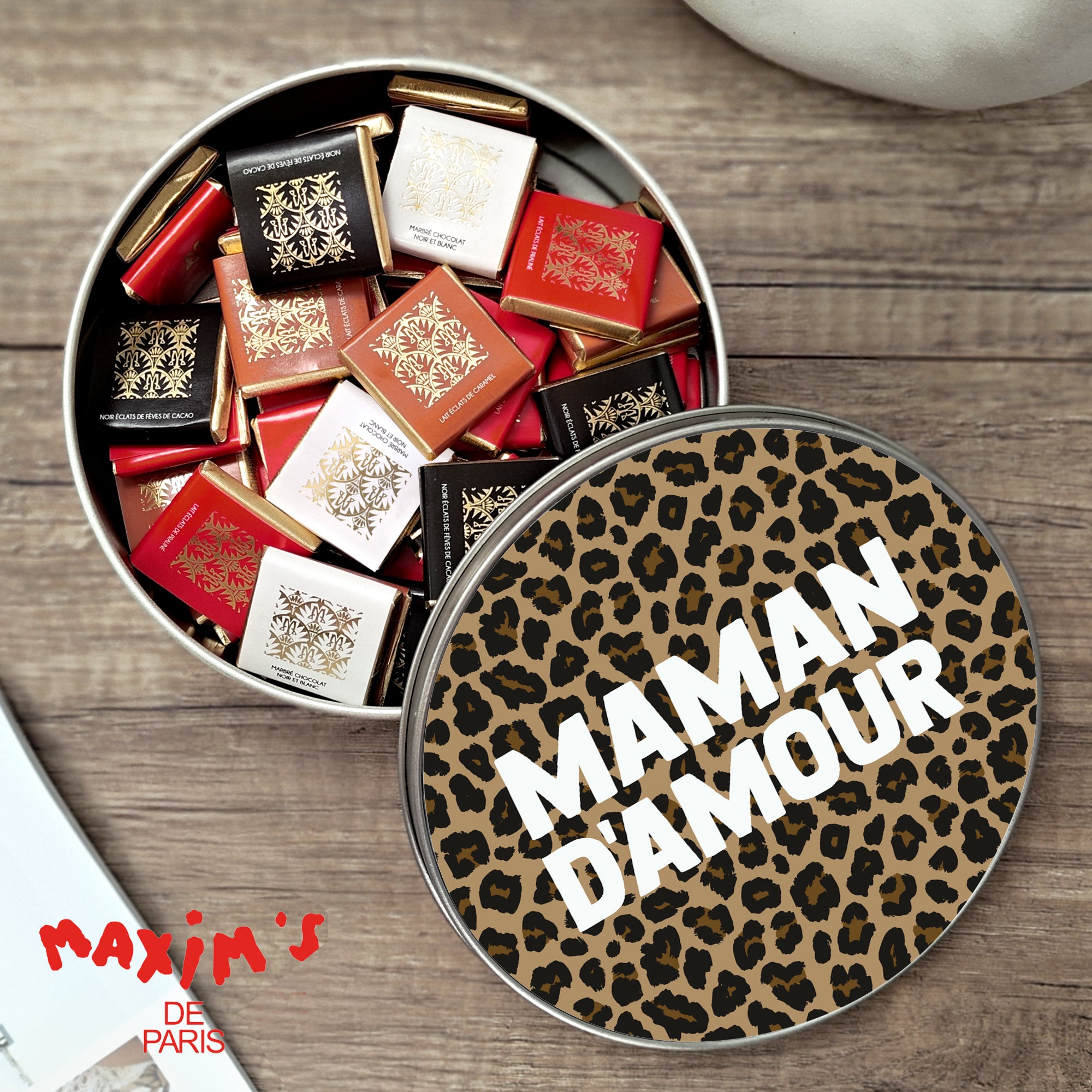 Boite métallique ronde, garnie de chocolats Maman d'Amour Léopard photo N° 1