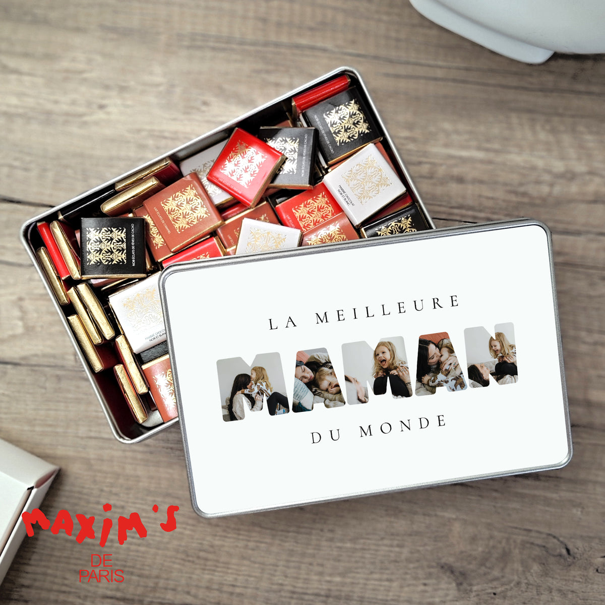 Boite métallique rectangle, garnie de chocolats Maman en Souvenirs photo